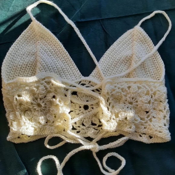 White crochet bralette - Picture 2 of 3
